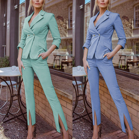 Ivanna | Damkostym i slim fit-modell med figursydd midja